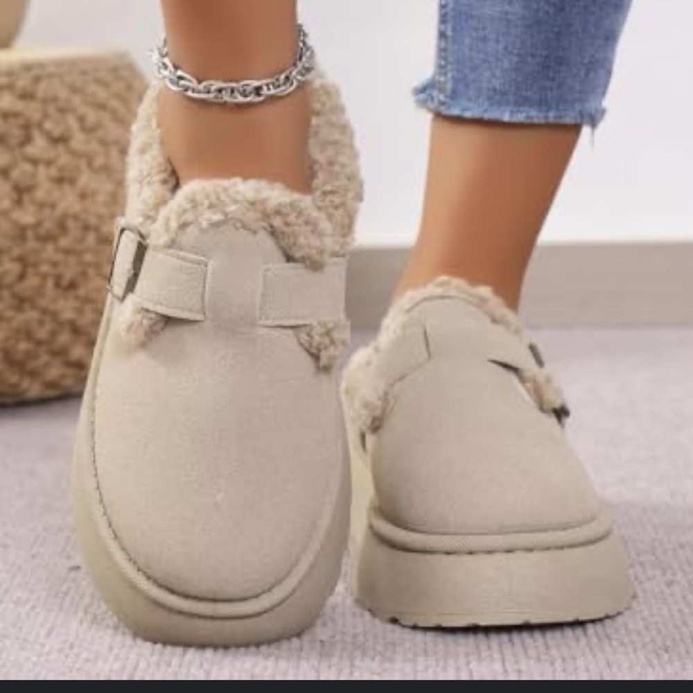 Women's Beige Fleece-Lined Slippers
